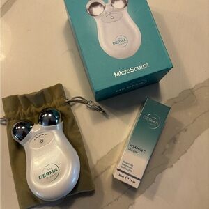 MicroSculpt Skincare Tool - White